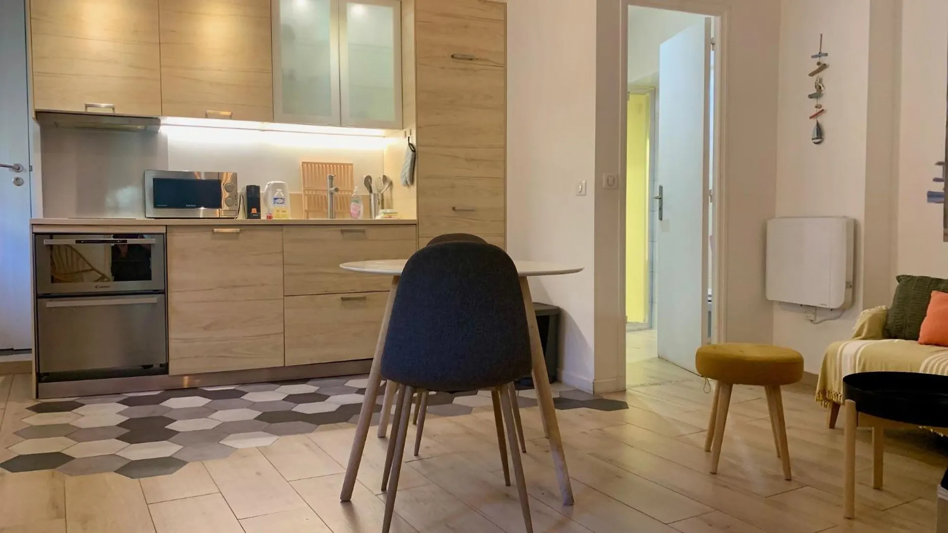 Aparthotel Riviera Nice 0*,  France